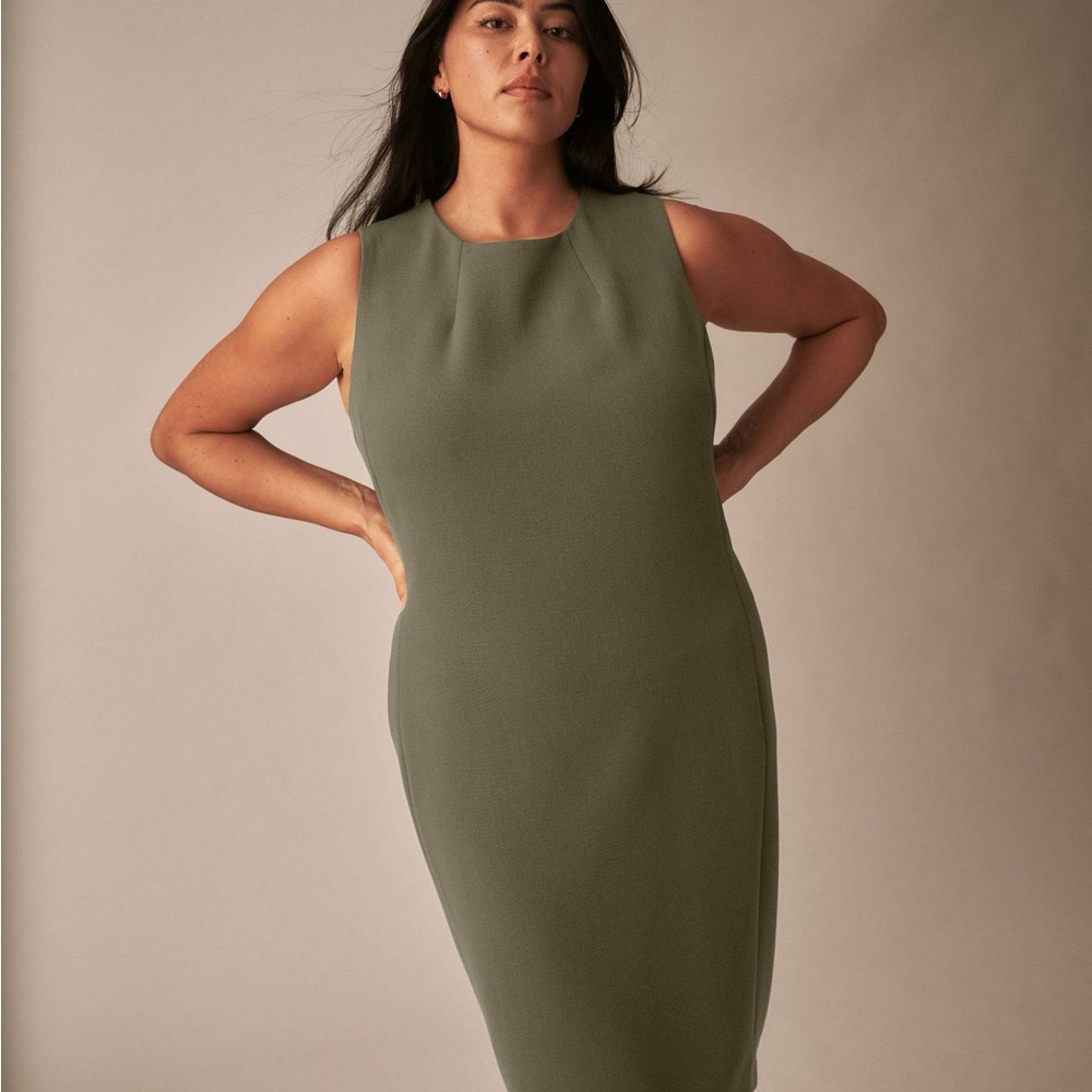 Universal Standard Green Sheath Midi Dress Crew Neck Sleeveless
